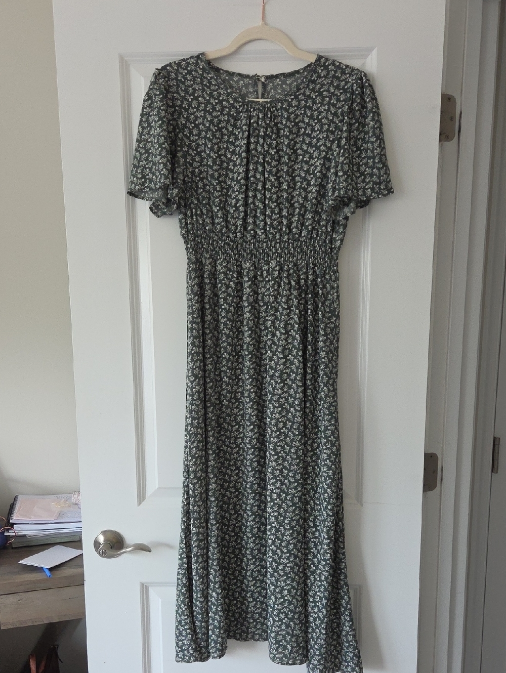 SHEIN Sage Green Ditsy Floral Midi Dress